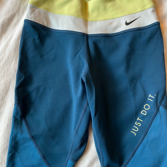 XS Nike ankle leggings - Picture 2 of 2